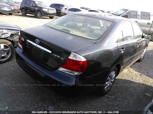 4T1BE32K05U025650 - 2005 TOYOTA CAMRY LE/XLE/SE შავი ფოტო 4