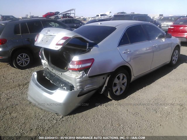 4T4BF3EK0AR021977 - 2010 TOYOTA CAMRY SE/LE/XLE Gümüş foto 4