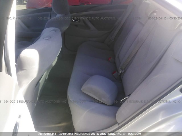 4T4BF3EK0AR021977 - 2010 TOYOTA CAMRY SE/LE/XLE Gümüş foto 8