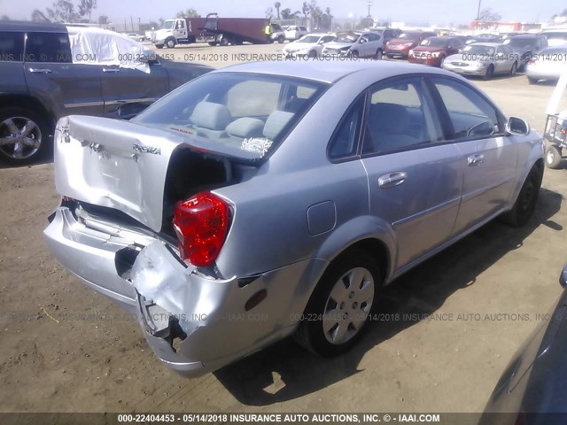 KL5JD56Z88K956215 - 2008 SUZUKI FORENZA CONVENIENCE/POPULAR SILVER photo 4