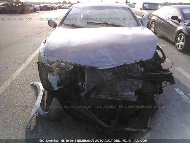 KMHEC4A40CA033838 - 2012 HYUNDAI SONATA HYBRID SILVER photo 6