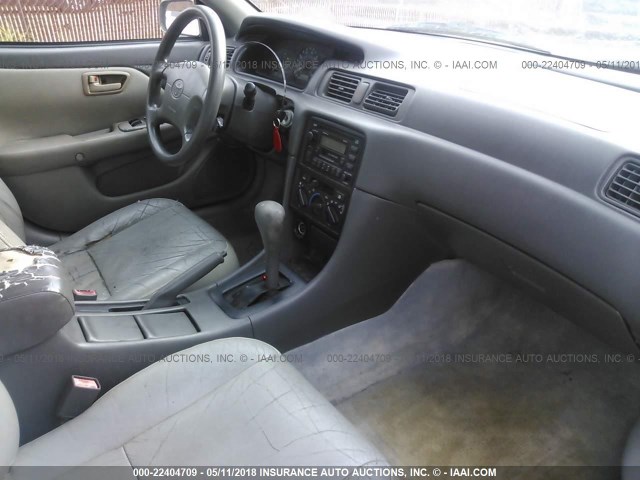 4T1BG22K6XU610353 - 1999 TOYOTA CAMRY CE/LE/XLE TAN photo 5