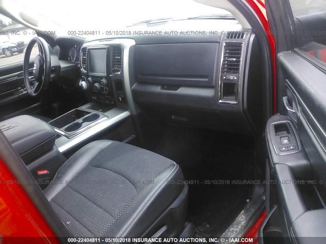 1C6RR7MTXFS663316 - 2015 RAM 1500 SPORT RED photo 5