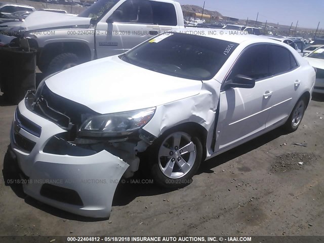 1G11B5SA8DF192541 - 2013 CHEVROLET MALIBU LS WHITE photo 2
