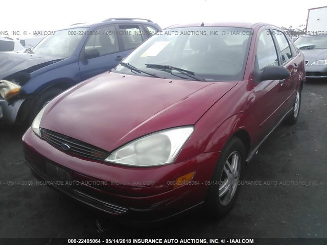 1FAFP3438YW277988 - 2000 FORD FOCUS SE/SE SPORT RED photo 2