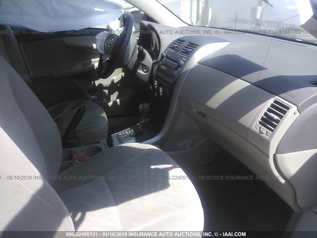 JTDBL40E699090556 - 2009 TOYOTA COROLLA LE/XLE WHITE photo 5