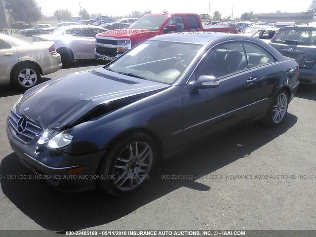 WDBTJ56H98F233841 - 2008 MERCEDES-BENZ CLK 350 GRAY photo 2