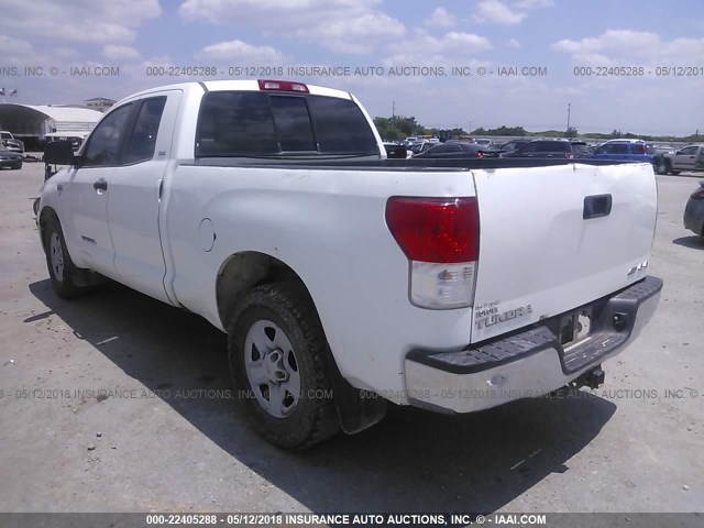 5TFUW5F19CX213635 - 2012 TOYOTA TUNDRA DOUBLE CAB SR5 WHITE photo 3