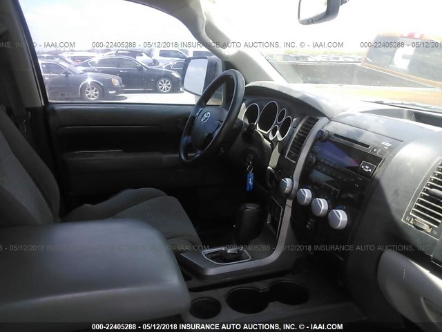 5TFUW5F19CX213635 - 2012 TOYOTA TUNDRA DOUBLE CAB SR5 WHITE photo 5