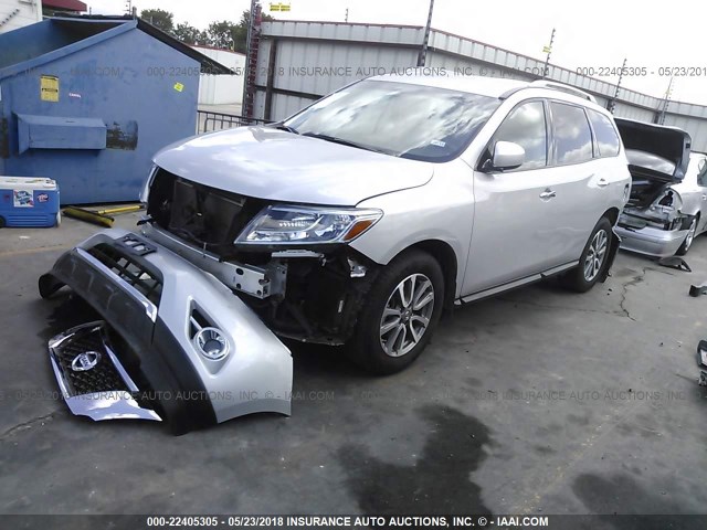 5N1AR2MN9FC710187 - 2015 NISSAN PATHFINDER S/SV/SL/PLATINUM SILVER photo 2