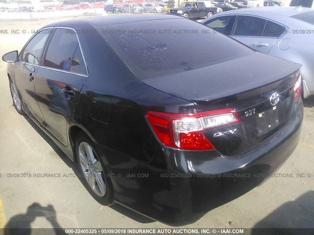4T1BF1FK7DU268205 - 2013 TOYOTA CAMRY L/SE/LE/XLE Qara foto 3