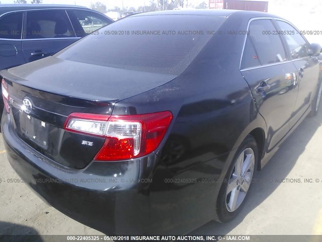 4T1BF1FK7DU268205 - 2013 TOYOTA CAMRY L/SE/LE/XLE Qara foto 4