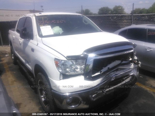 5TFDW5F12CX233774 - 2012 TOYOTA TUNDRA CREWMAX SR5 WHITE photo 1