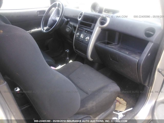 JTLKT334750181481 - 2005 TOYOTA SCION XB GRAY photo 5