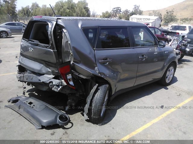 KNDJN2A25G7388152 - 2016 KIA SOUL GRAY photo 4