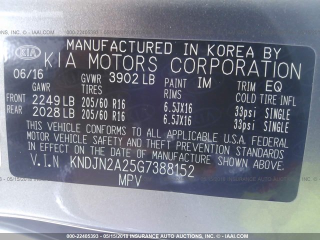 KNDJN2A25G7388152 - 2016 KIA SOUL GRAY photo 9