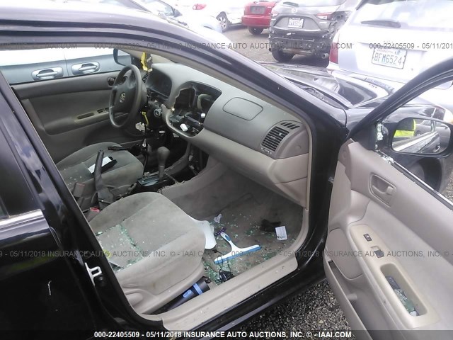 4T1BE32KX2U011105 - 2002 TOYOTA CAMRY LE/XLE/SE 黑色 照片 5