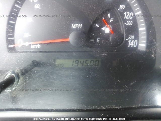 JTDBE32KX20121017 - 2002 TOYOTA CAMRY LE/XLE/SE ვერცხლისფერი ფოტო 7