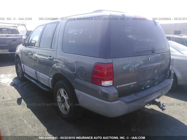 1FMRU15W93LC28740 - 2003 FORD EXPEDITION XLT GRAY photo 3