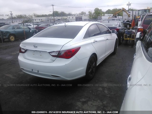 5NPEC4AC0BH231807 - 2011 HYUNDAI SONATA SE/LIMITED WHITE photo 4