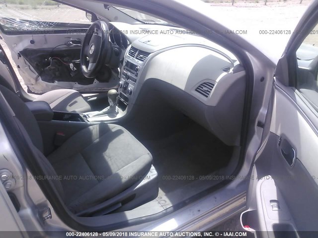 1G1ZA5E07CF399221 - 2012 CHEVROLET MALIBU LS 银色 照片 5