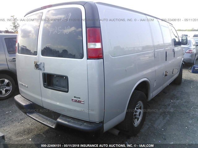 1GTGG25U151227183 - 2005 GMC SAVANA G2500 GRAY photo 4