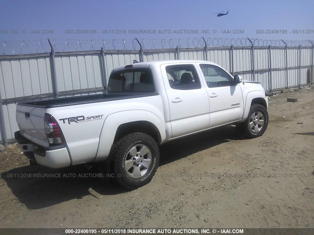 5TFLU4EN0EX089774 - 2014 TOYOTA TACOMA DOUBLE CAB WHITE photo 4