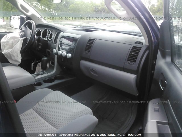 5TFUY5F17AX143639 - 2010 TOYOTA TUNDRA DOUBLE CAB SR5 BLUE photo 5