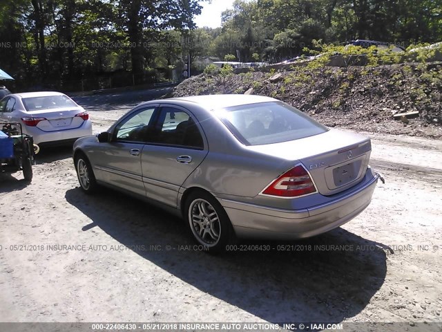 WDBRF84J33F356174 - 2003 MERCEDES-BENZ C 320 4MATIC SILVER photo 3