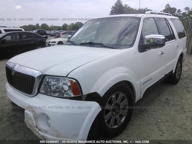 5LMFU28R04LJ09214 - 2004 LINCOLN NAVIGATOR 白色 照片 2