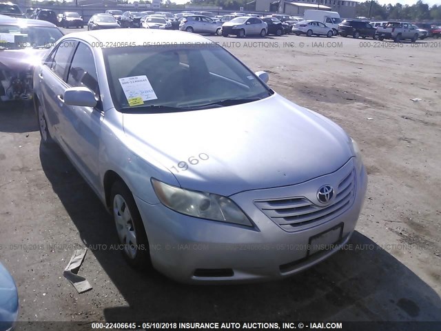 4T1BE46K49U284082 - 2009 TOYOTA CAMRY SE/LE/XLE SILVER photo 1