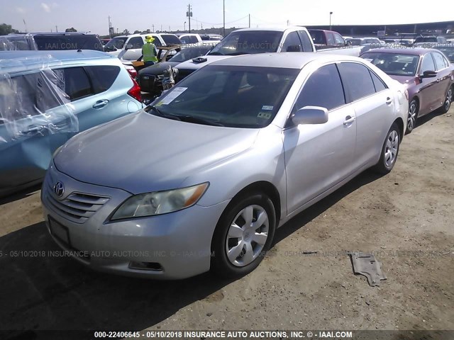 4T1BE46K49U284082 - 2009 TOYOTA CAMRY SE/LE/XLE SILVER photo 2