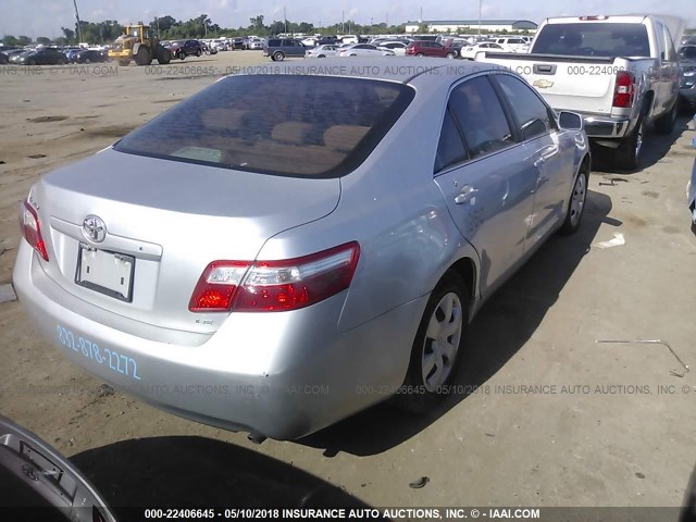 4T1BE46K49U284082 - 2009 TOYOTA CAMRY SE/LE/XLE SILVER photo 4