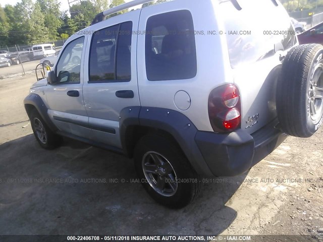 1J4GL38K95W546582 - 2005 JEEP LIBERTY RENEGADE SILVER photo 3