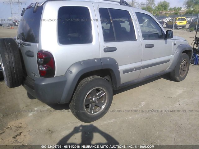 1J4GL38K95W546582 - 2005 JEEP LIBERTY RENEGADE SILVER photo 4