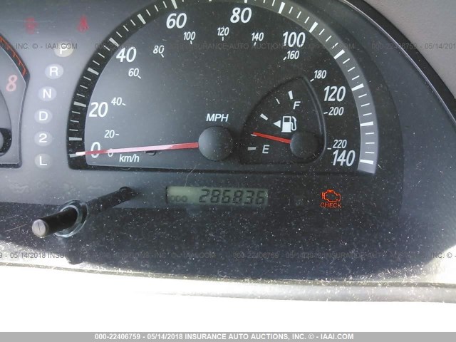 4T1BE32K42U572318 - 2002 TOYOTA CAMRY LE/XLE/SE ლურჯი ფოტო 7