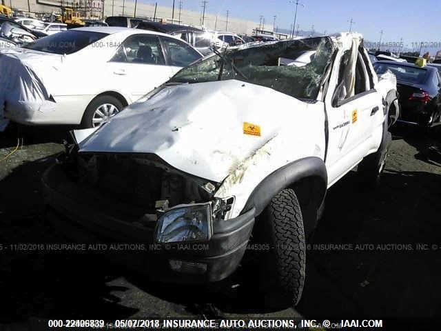 5TENM92N54Z460316 - 2004 TOYOTA TACOMA PRERUNNER WHITE photo 2