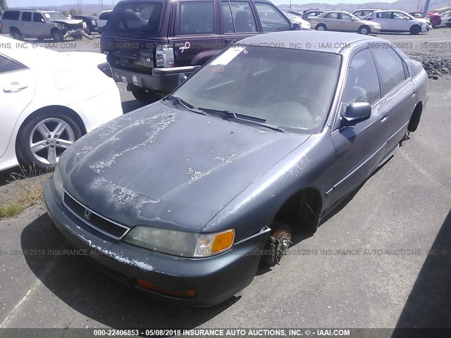 1HGCD5680VA166663 - 1997 HONDA ACCORD VALUE GREEN photo 2