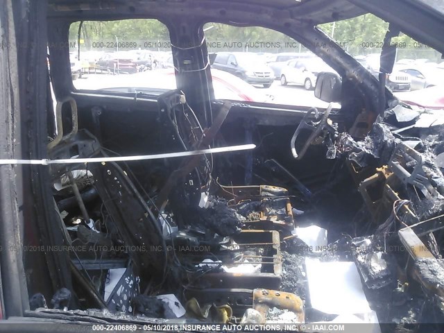 3C6UR5CJ3HG624947 - 2017 RAM 2500 ST RED photo 5