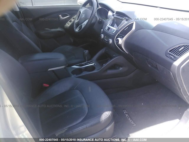 KM8JU3AC7DU666298 - 2013 HYUNDAI TUCSON GLS/LIMITED 银色 照片 5