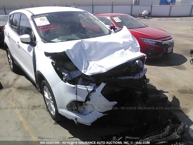 1FMCU9GD6HUC03098 - 2017 FORD ESCAPE SE WHITE photo 1