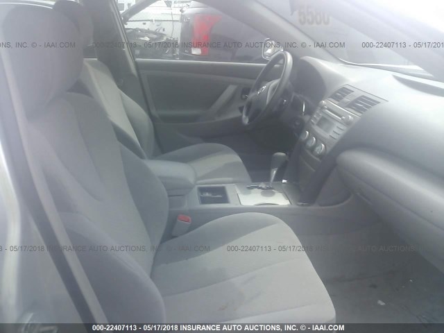 4T1BE46K78U211495 - 2008 TOYOTA CAMRY CE/LE/XLE/SE SILVER photo 5