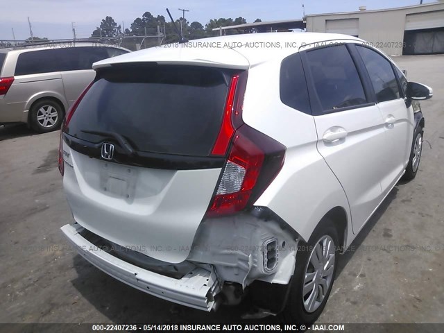 3HGGK5H50HM708555 - 2017 HONDA FIT LX WHITE photo 4