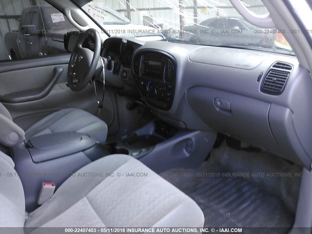 5TBET34155S470197 - 2005 TOYOTA TUNDRA DOUBLE CAB SR5 GRAY photo 5