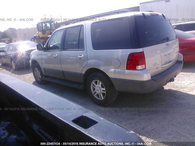 1FMPU15545LA76397 - 2005 FORD EXPEDITION XLT SILVER photo 3