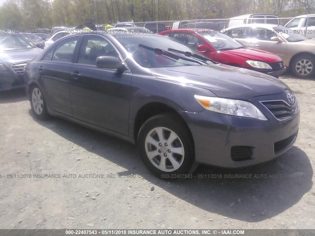 4T4BF3EKXBR205809 - 2011 TOYOTA CAMRY SE/LE/XLE GRAY photo 1