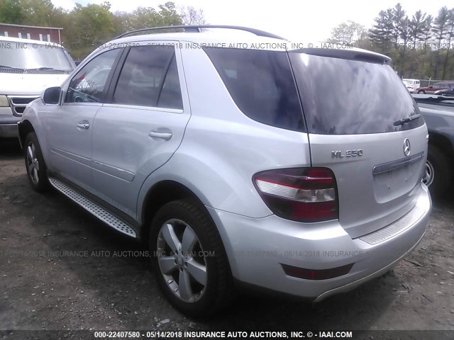 4JGBB8GB5AA533333 - 2010 MERCEDES-BENZ ML 350 4MATIC SILVER photo 3