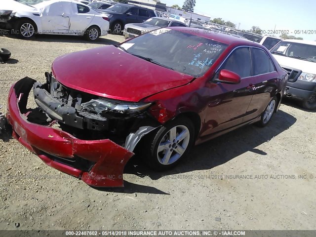 4T1BF1FK9EU782882 - 2014 TOYOTA CAMRY L/SE/LE/XLE RED photo 2