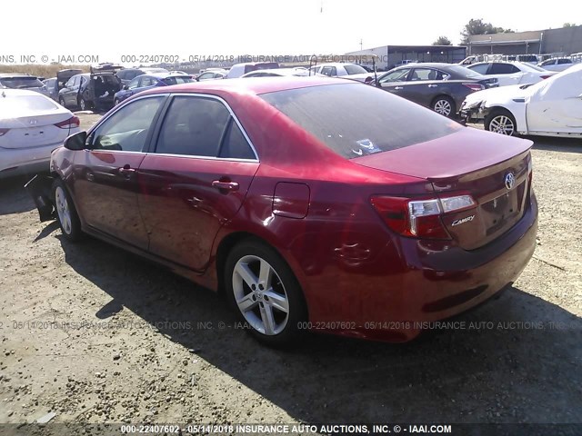 4T1BF1FK9EU782882 - 2014 TOYOTA CAMRY L/SE/LE/XLE 红色 照片 3