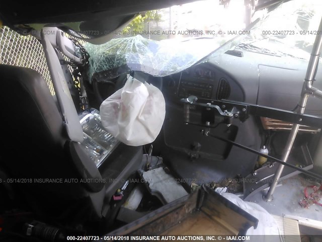 1FD4E45P08DB17657 - 2008 FORD E450 أبيض صورة 5